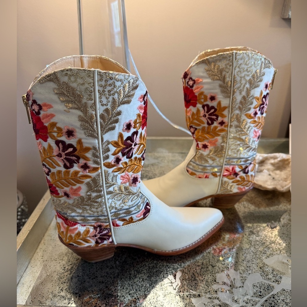 Anthropologie Momo New York Embroidered Silk Western Boots Aniles Size 39/9 New — image 5 of 8